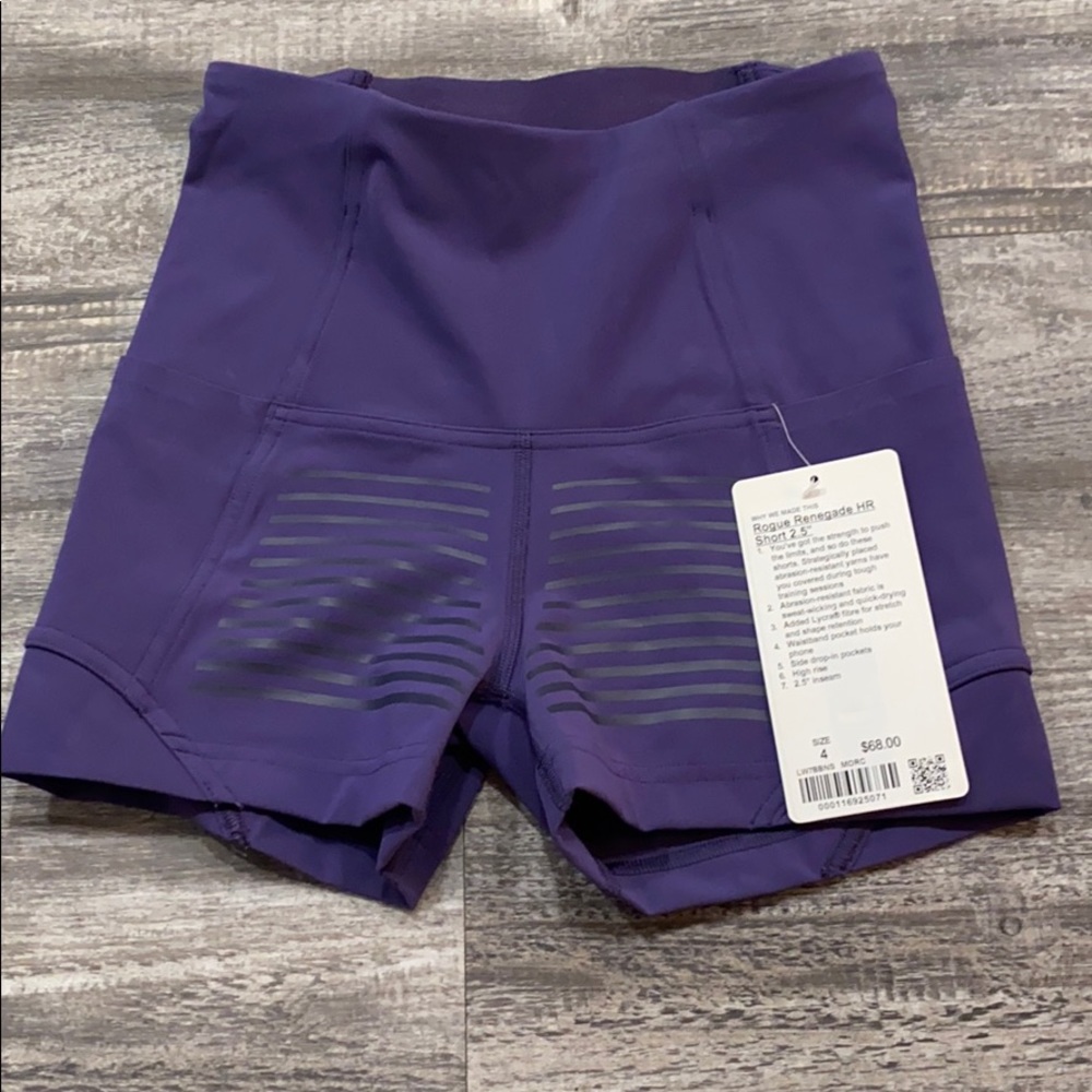 Lulu Workout shorts
